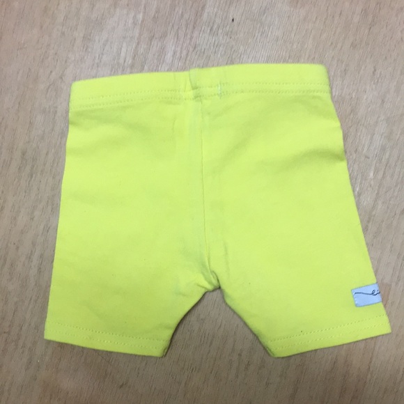 Lil leggs tight shorts - Picture 4 of 4